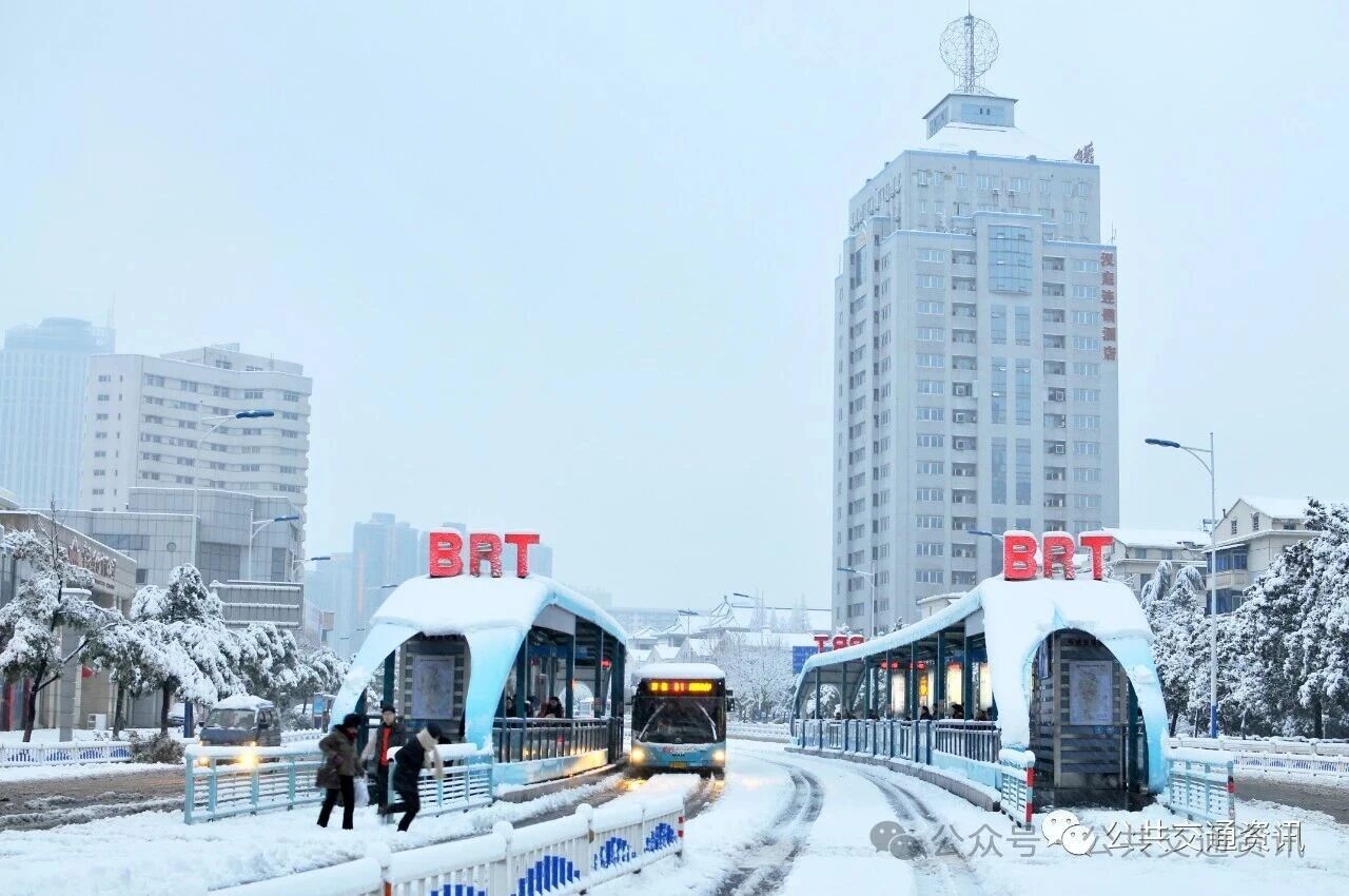 【学习】冰雪天气，公交驾驶员怎样安全行车