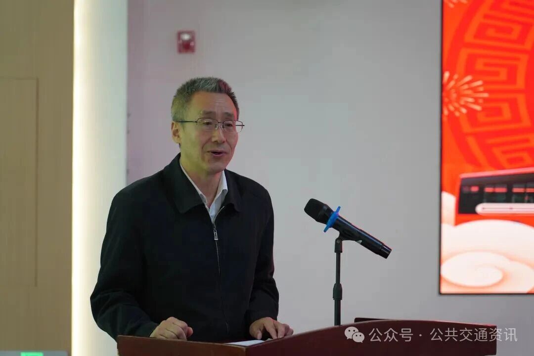爱在公交 温暖同行 哈尔滨公交开展“520公交驾驶员关爱日”活动