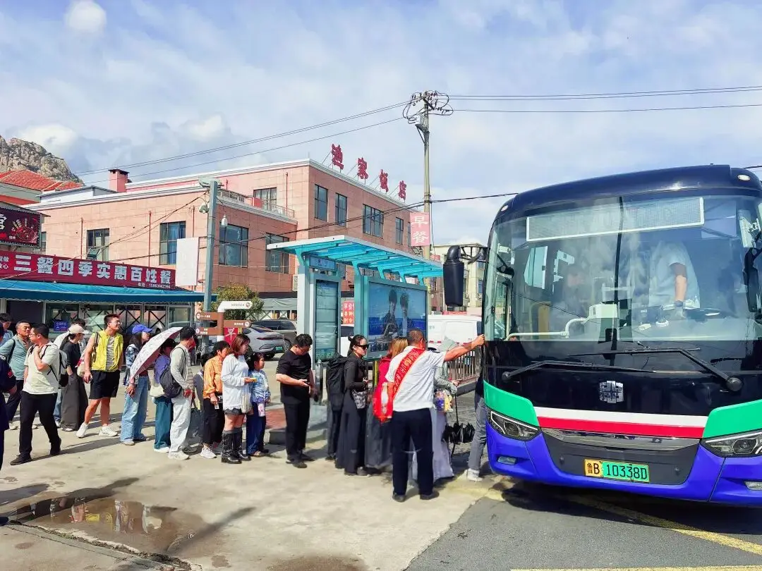 中秋小长假，温馨巴士运送乘客近53万人次